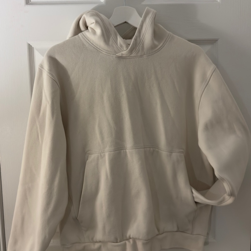 Lululemon Cream Hoodie size: Men’s Small. Genuine. Great condition. W/tag.
